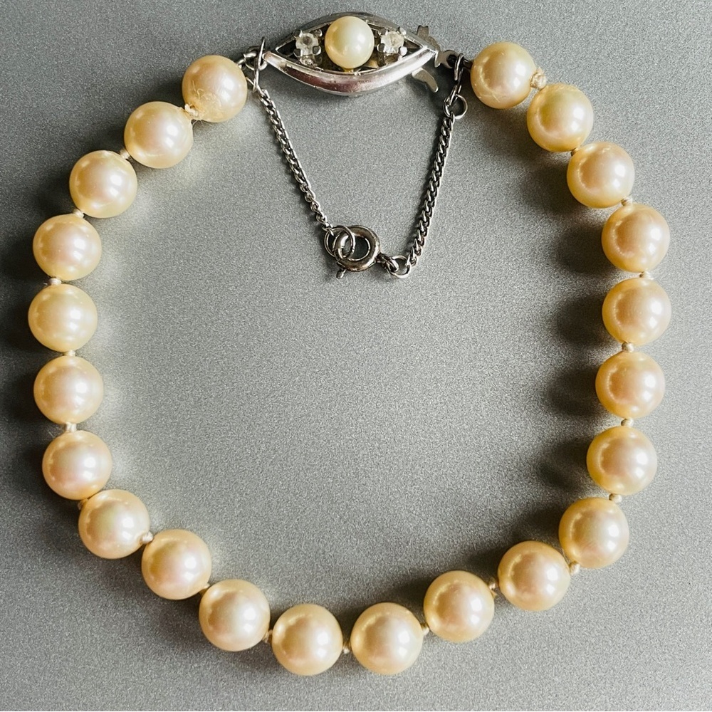 Vintage Majorica Faux Pearl Bracelet With Cubic Zirconia Clasp Box & Pap… - Picture 4 of 11